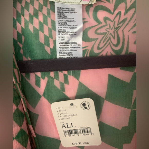 Free People all size wrap. Sleeves are billowy  then end in 3” cuff. Ties front. - Picture 4 of 6